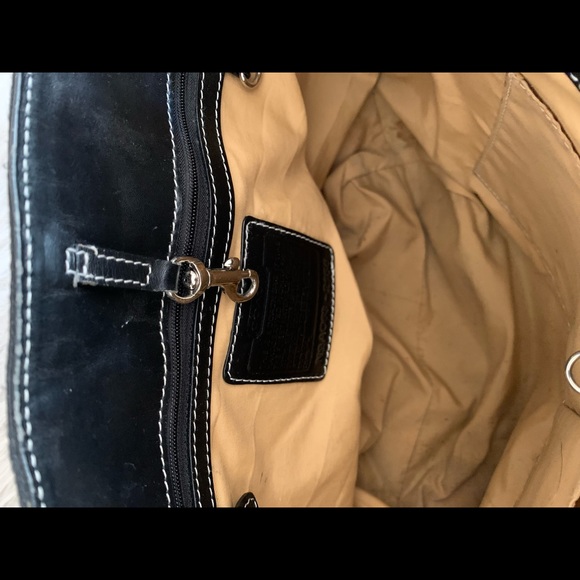 Women's Medium Soulder Purse - Picture 6 of 12